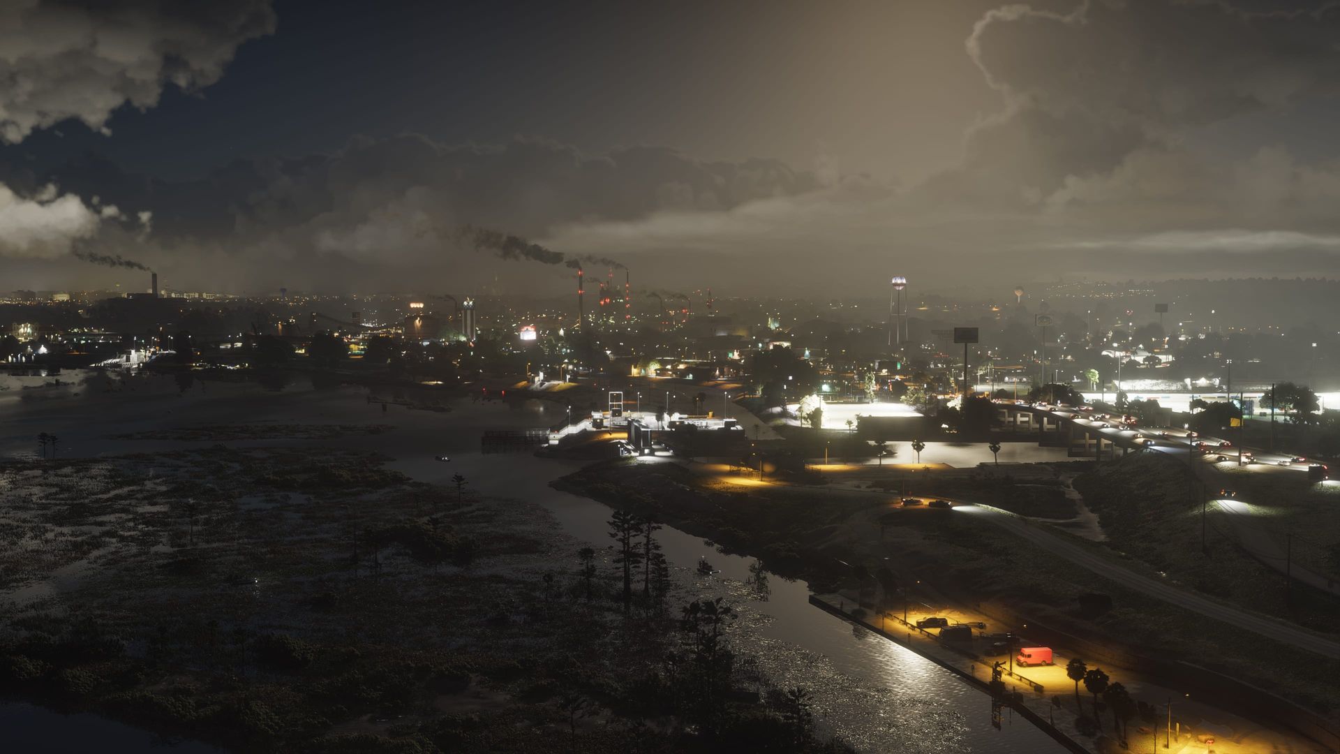 Eine Industriestadt unter schweren Gewitterwolken bei Nacht
